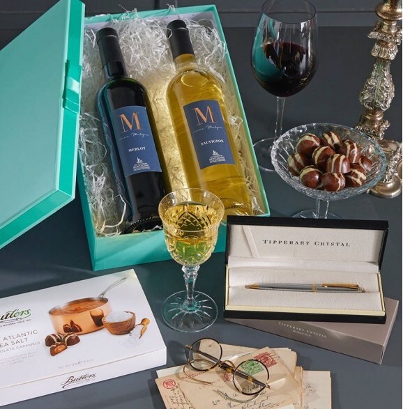 business-and-pleasure-gift-hamper-finland-651x800 (1)