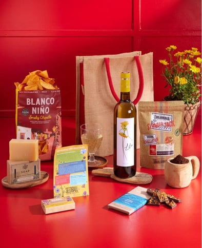 natural-treats-with-white-wine-gift-bag-651x800