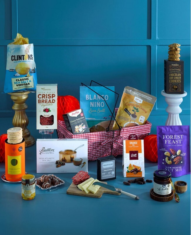 perfect-pantry-treats-gift-hamper-denmark-651x800