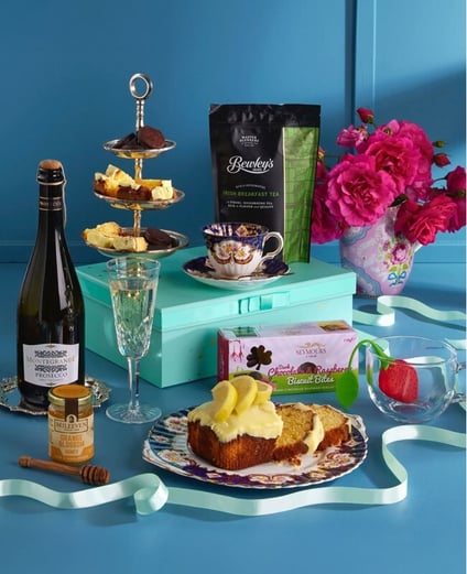 sparkling-afternoon-tea-gift-hamper-germany-651x800-1