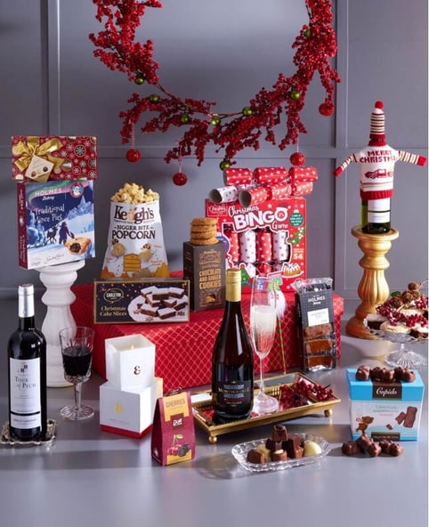 spirit-of-christmas-gift-hamper-europe-651x800