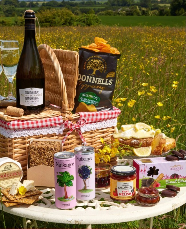 summer-meadow-dreams-complete-picnic-set-gift-hampers-france-651x800